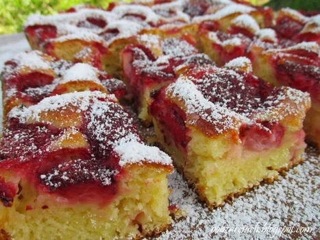 Ciasto jogurtowe z truskawkami