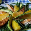 Sałatka z kurczakiem, mango, awokado i pomarańczą