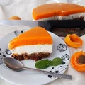 Sernik na zimno na kruchym czekoladowym spodzie z frużeliną morelową