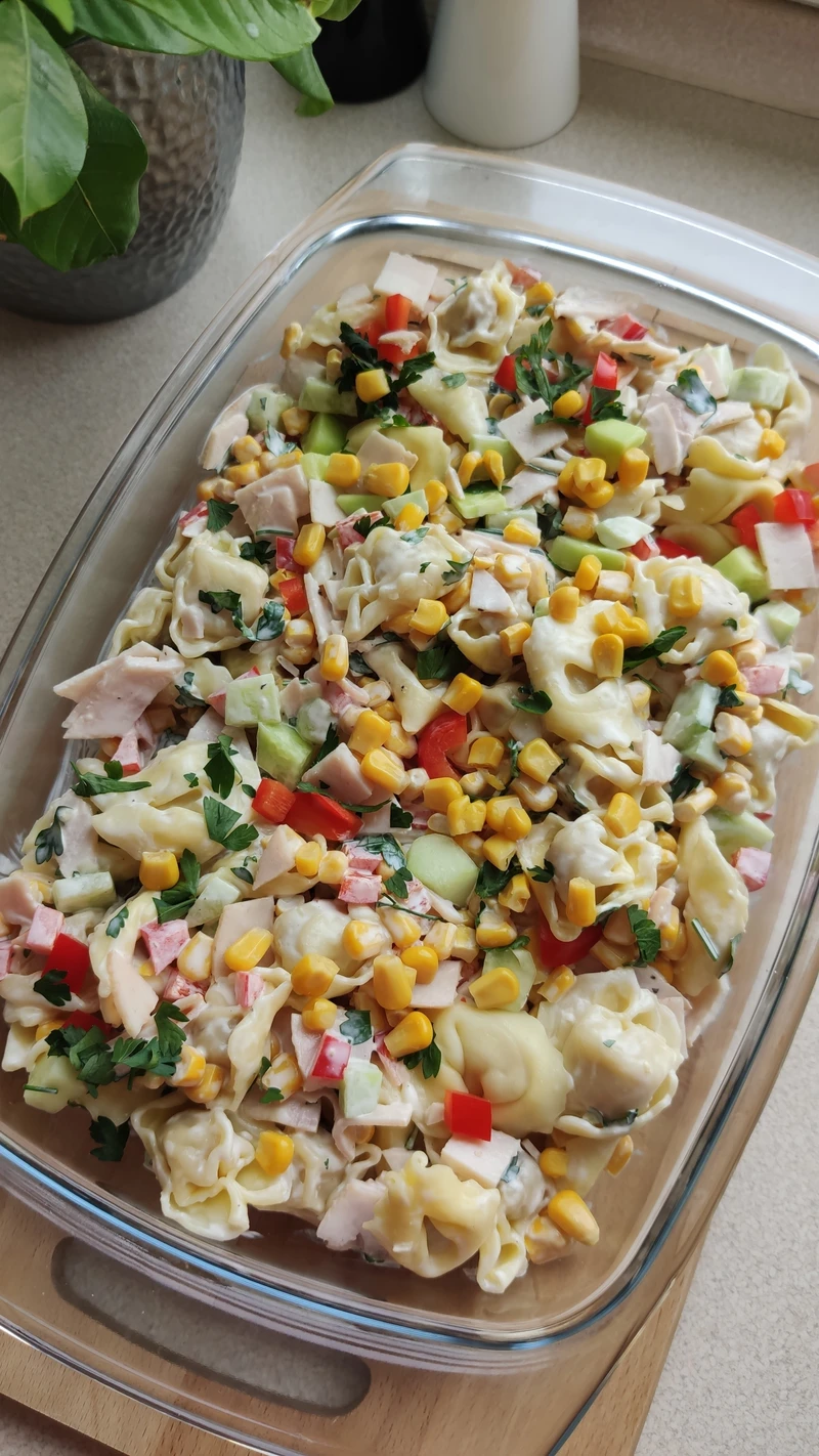 Sałatka z tortellini