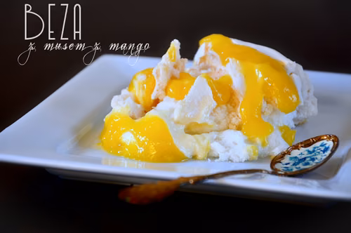 obłędnie pyszna beza z musem z mango