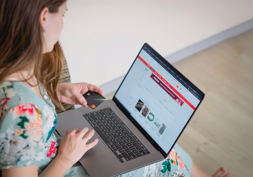 Koniec utrudniania zwrotów w sklepach online. Nowe zasady od czerwca 2026!