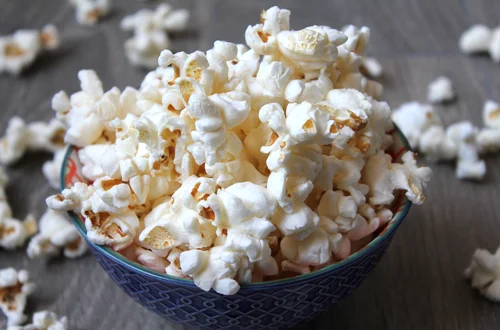 Dzień Popcornu: Historia, Wartości Odżywcze i Sposoby Przygotowania