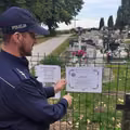 Takich nekrologów jeszcze nie widzieliście. Nietypowe ogłoszenia na cmentarzach
