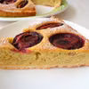 Tarta z kremem pistacjowym ze śliwkami