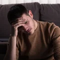 Nie tylko kobiety! Czy wiesz, że mężczyźni też mogą cierpieć na depresję poporodową?