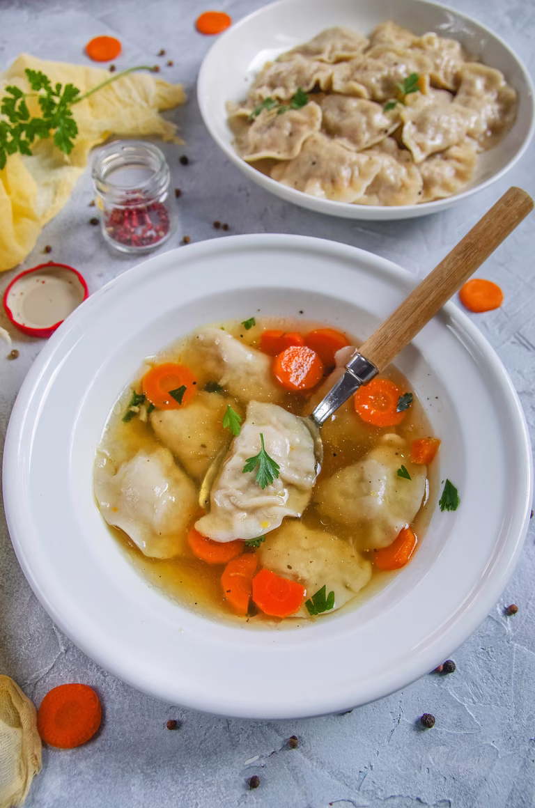 Zupa  z karpia z pierożkami