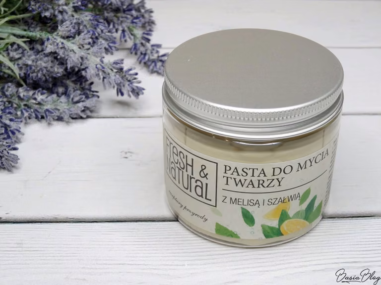 Pasta do mycia twarzy Fresh&Natural z melisą i szałwią