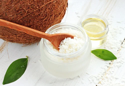 Demakijaż za pomocą naturalnych produktów. Większość na pewno masz już w swojej kuchni