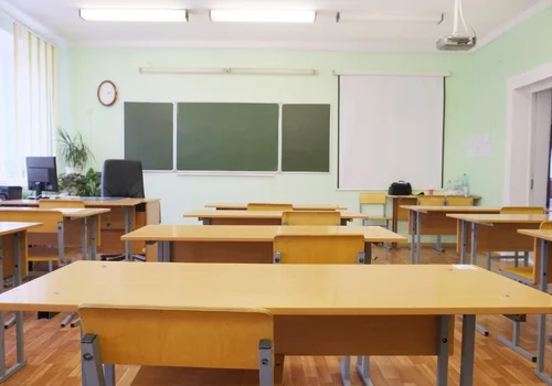 Tajemnicza lista: 30 organizacji, które wejdą we współpracę ze szkołami! Co się zmieni po odejściu ministra Czarnka?