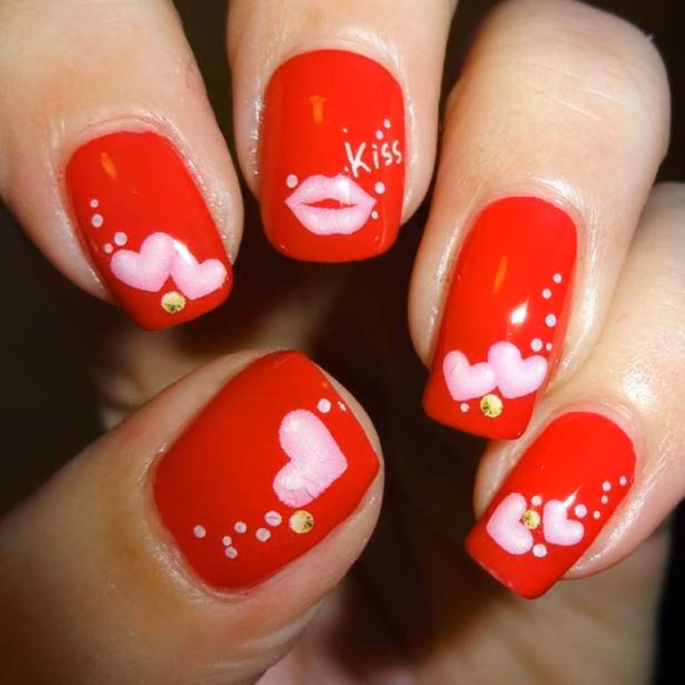 Manicure walentynkowy
