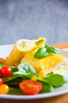 Omlet francuski z serem i szynką