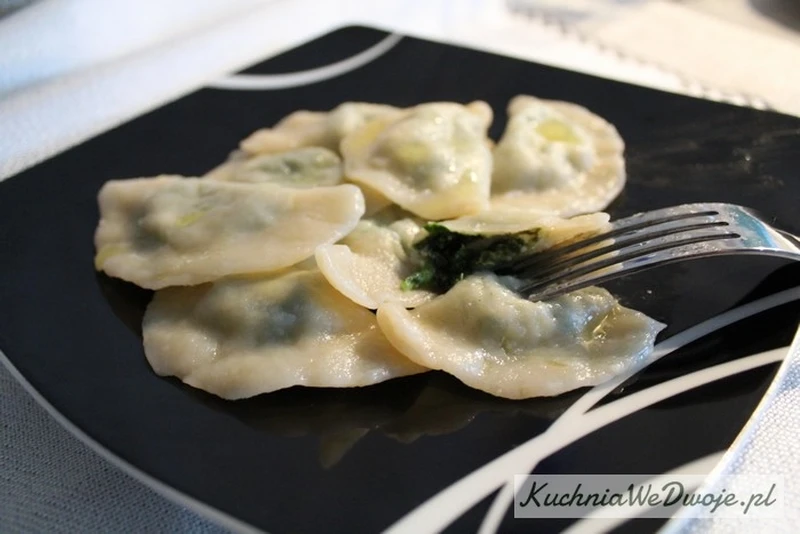 Pierogi ze szpinakiem i serem feta