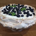 TORT BEZOWY PAVLOVA