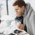Czym jest "kaszel 100-dniowy"? Coraz więcej zachorowań na uciążliwą chorobę w Polsce i Europie!