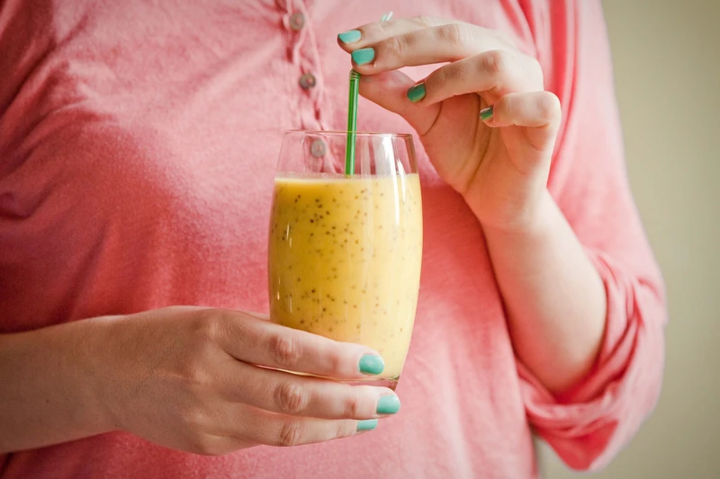 SMOOTHIE  ANANAS, MANGO, IMBIR, CHIA