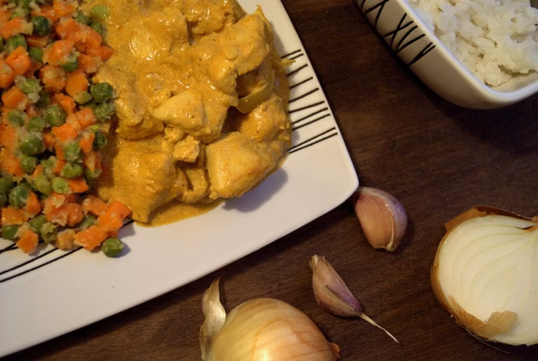 Kurczak w sosie curry