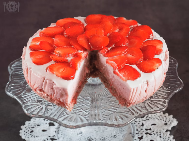 Keto truskawkowe ombre cake (Paleo, LowCarb) - moderncavegirl.pl