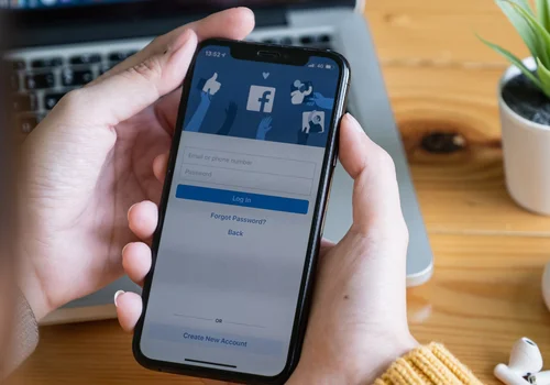 Koniec darmowego dostępu do Facebooka, Instagrama i YouTube'a! UKE podjął decyzję