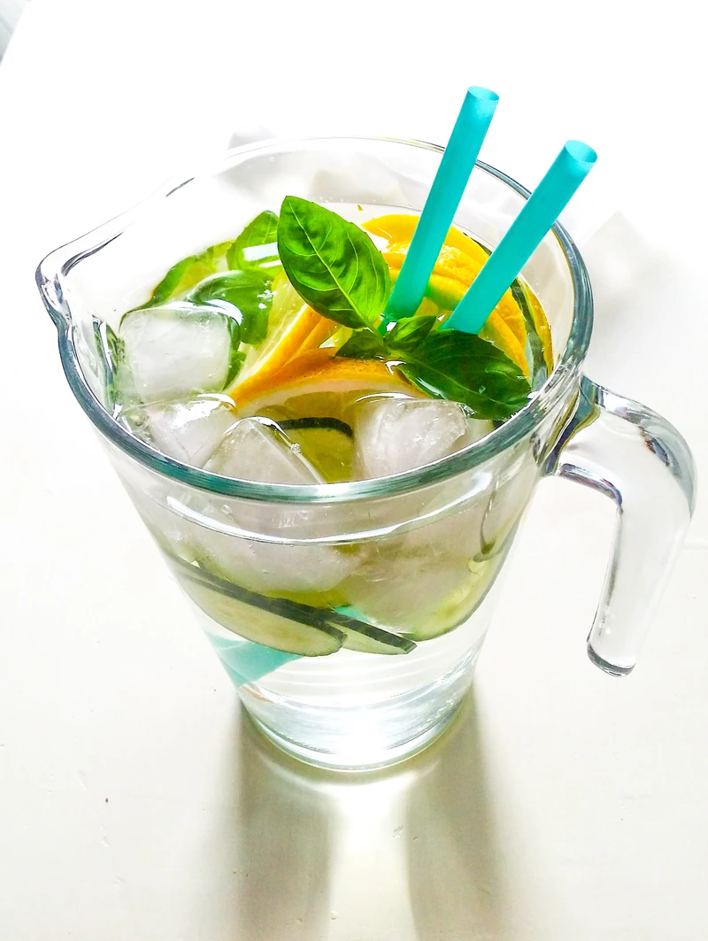 Ogórkowa lemoniada z bazylią
