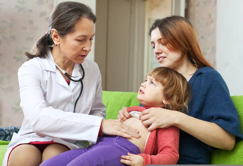 Ból brzucha u dziecka- kiedy konieczna jest wizyta u lekarza?