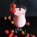 Koktajl truskawkowo-kokosowy
