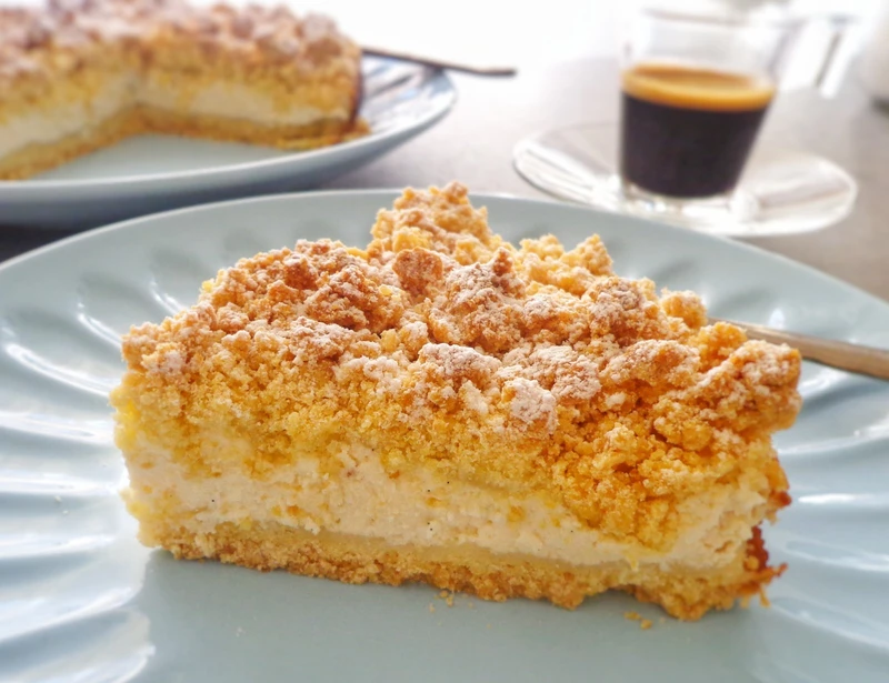 Tarta z kruszonką i kremem z ricotty
