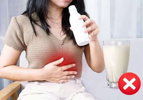 Masz zgagę? Pijesz mleko? To nie jest dobry pomysł!