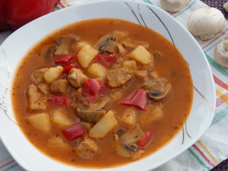 Zupa gulaszowa