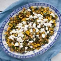 Sałatka z cukinią, kukurydzą i serem feta