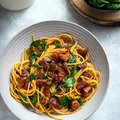 Makaron ze szpinakiem i chorizo