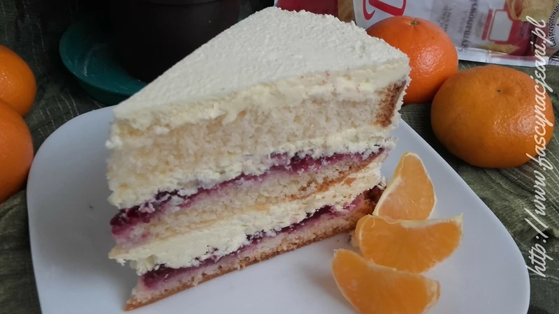 Torcik z kremem z mleka w proszku