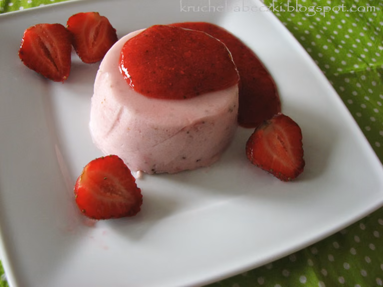 Panna Cotta truskawkowa