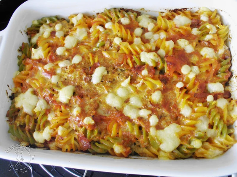 Bigosowa Zapiekanka Z Kolorowym Makaronem