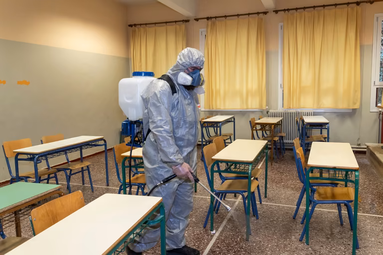 Kolejne szkoły zamykane z powodu koronawirusa! Z dnia na dzień rośnie ich liczba