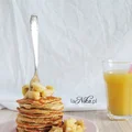Placki owsiane z bananem i jogurtem