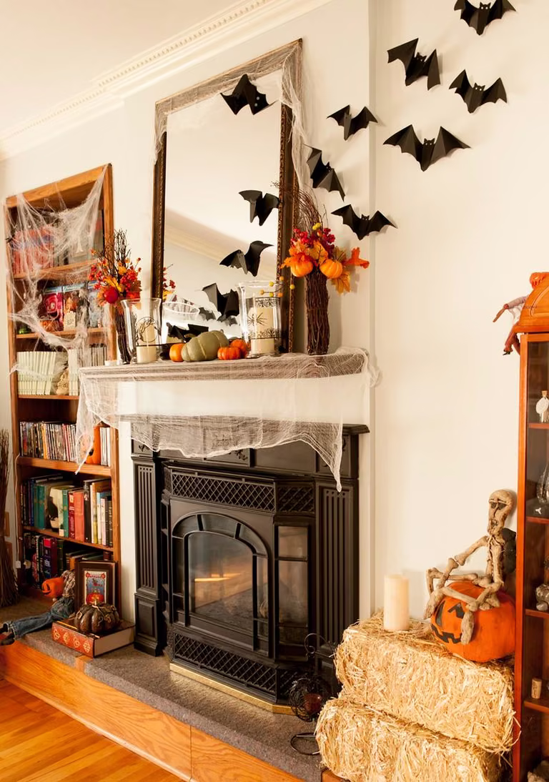 Dekoracje - kominek na Halloween
