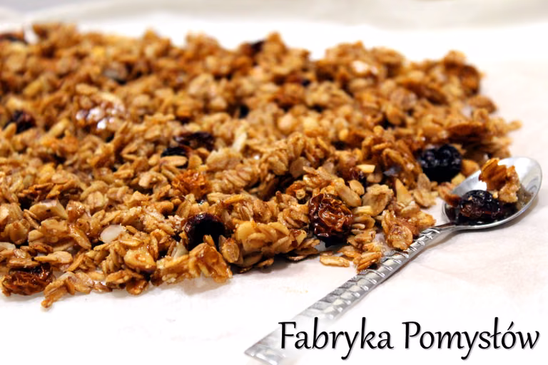 Miodowa granola z orzechami