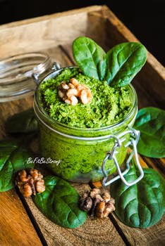 Pesto szpinakowe z orzechami włoskimi