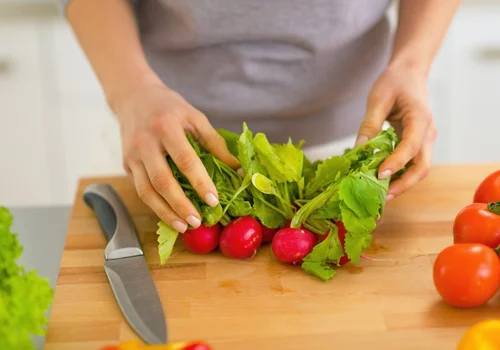 Większość ludzi źle je rzodkiewkę! Oto błąd, przez który traci smak i wartości odżywcze!