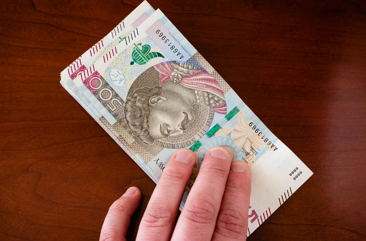 Nowy zasiłek 2 000 złotych! Łącznie kwota pomocy wzrośnie do 9 000 złotych!