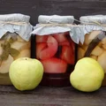 Kompot jabłkowy z dodatkami