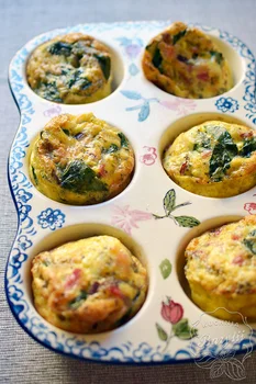 Śniadaniowe muffinki jajeczne
