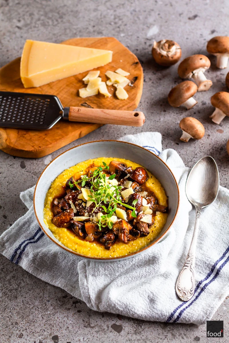 Polenta z pieczarkami i parmezanem - food²
