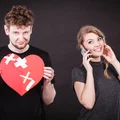 Te 2 znaki zodiaku rozkochują i porzucają! „Oni znikają, gdy miłość kwitnie!”