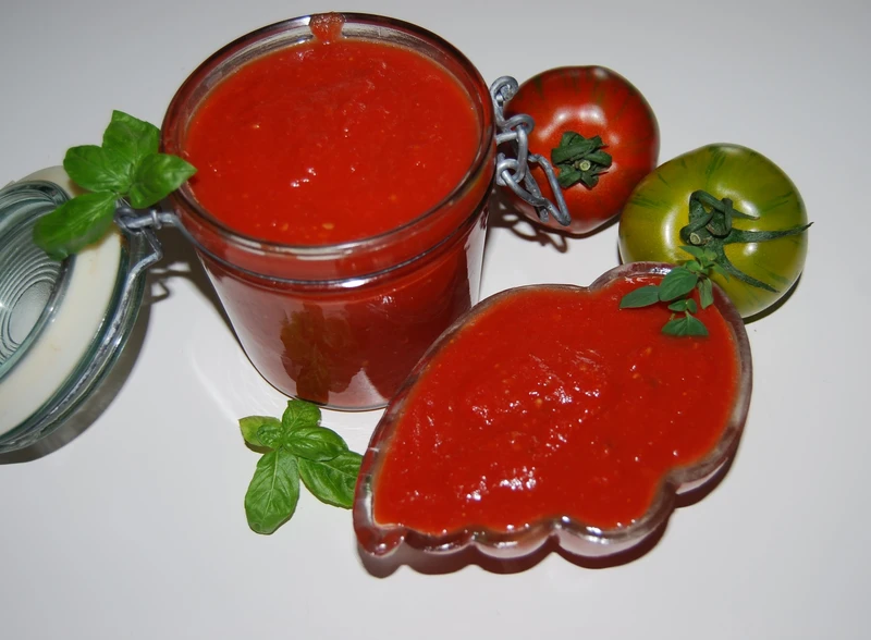 Domowy przecier pomidorowy