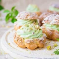 Ptysie matcha z chrupką