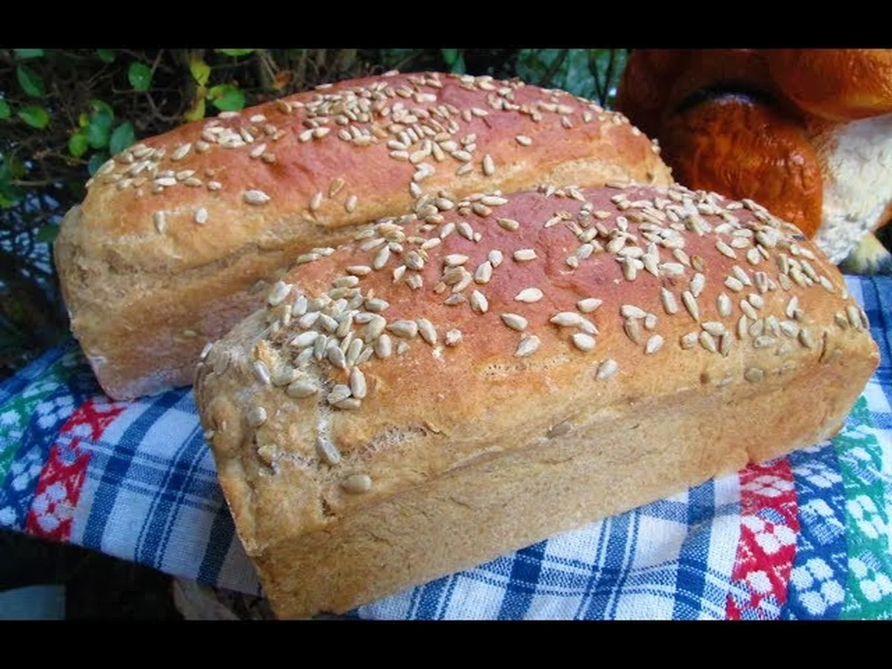 Domowy chleb bez wyrabiania,zawsze wychodzi (z mąką pełnoziarnistą)