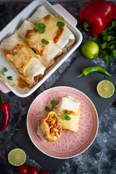 Zapiekana tortilla z kurczakiem,ciecierzycą i kukurydzą!