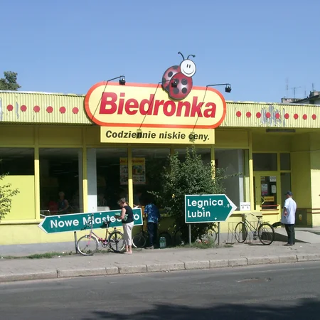 Zmiana w Biedronce wywołała burzę. Wszystko przez jedną buźkę